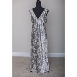 Vintage Valentino Intimo Nightgown Matching Robe Size Medium Saks Fifth Avenue